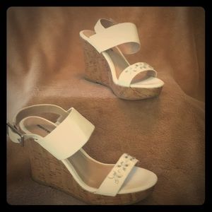 Fun white wedges